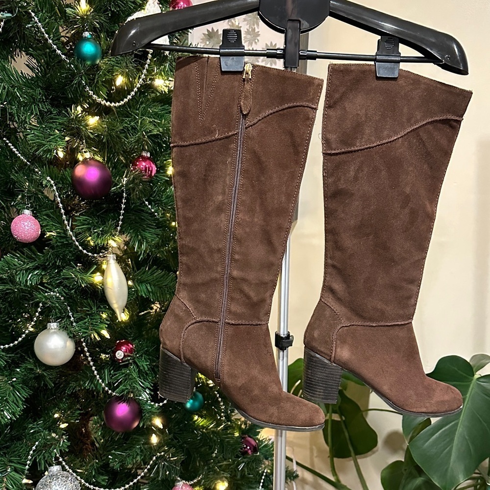 *FRANCO SARTO* Brown Yamka Suede Knee-High Boots Size 9.5 - Picture 2 of 9